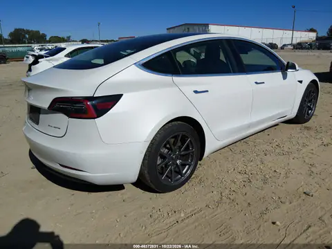 5YJ3E1EB3LF618739 — 2020 Tesla Model 3, фото 4 з IAAI, Задня частина