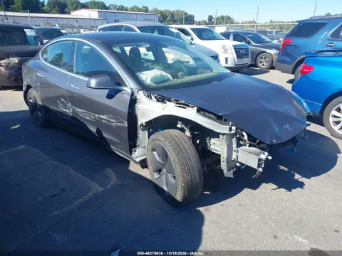 5YJ3E1EB7LF616766 — 2020 Tesla Model 3, Desgaste normal, fotos antes de reparar
