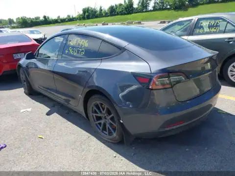 5YJ3E1EA2MF963172 — 2021 Tesla Model 3, photo 3 from IAAI 24.09.2026, Right side