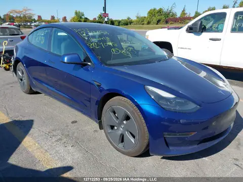 5YJ3E1EB7MF924098 — 2021 Tesla Model 3, Parte trasera (Rear), fotos antes de reparar