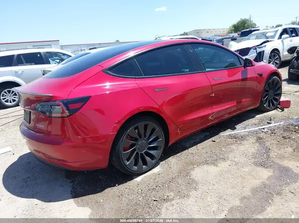 5YJ3E1ECXMF082933 — 2021 Tesla Model 3, photo 4 from IAAI 13.10.2026, Undercarriage damage