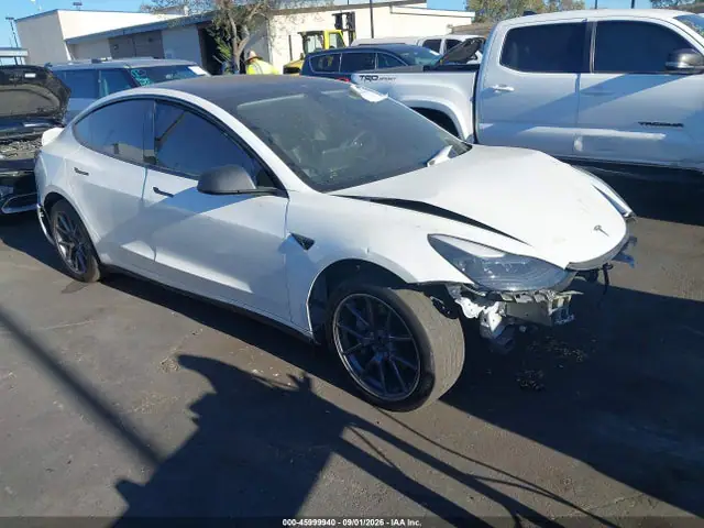 5YJ3E1EB4MF879010 — 2021 Tesla Model 3, Передняя and задняя части (Front & Rear), before-repair photos