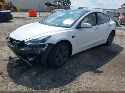 5YJ3E1EA9MF025976 — 2021 Tesla Model 3, photo 2 from IAAI, Right side