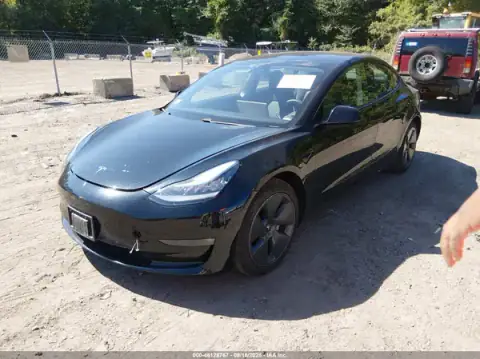 5YJ3E1EB7MF855476 — 2021 Tesla Model 3, ფოტო 2, IAAI 30.09.2026, უკანა მარჯვენა ნაწილი