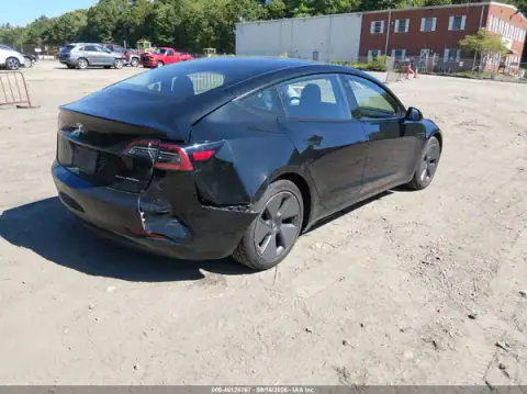 5YJ3E1EB7MF855476 — 2021 Tesla Model 3, ფოტო 4, IAAI 30.09.2026, უკანა მარჯვენა ნაწილი