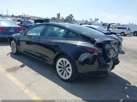 5YJ3E1EB8MF056824 — 2021 Tesla Model 3, photo 3 from IAAI, Right rear