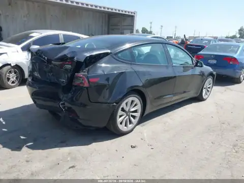 5YJ3E1EB8MF056824 — 2021 Tesla Model 3, photo 4 from IAAI, Right rear