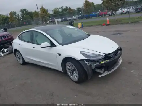5YJ3E1EB7MF068172 Tesla Model 3 2021 — All-over damage damage, before-repair photo