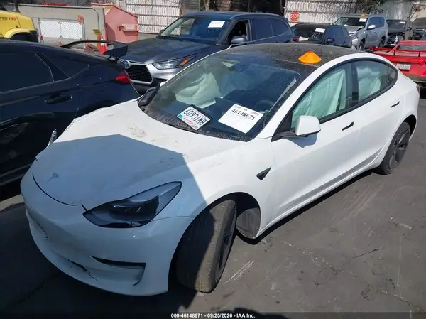 5YJ3E1EA7MF976919 — 2021 Tesla Model 3, photo 2 from IAAI, Front end