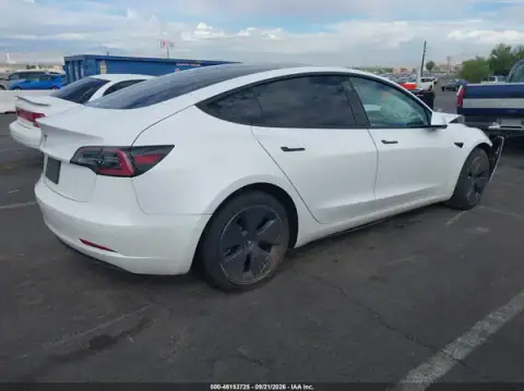 5YJ3E1EA3MF018411 — 2021 Tesla Model 3, photo 4 from IAAI, Front end
