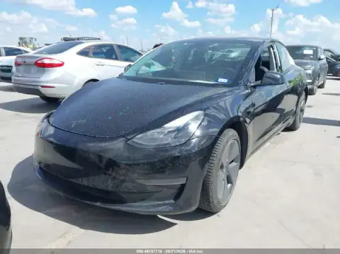 5YJ3E1EA6MF919451 — 2021 Tesla Model 3, photo 2 from IAAI, Right front
