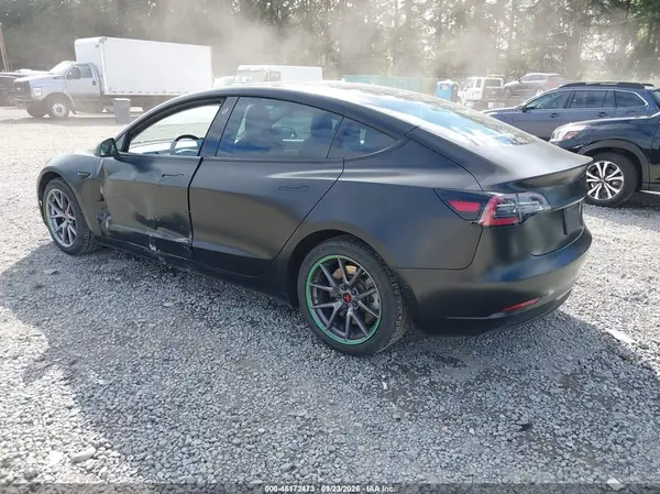 5YJ3E1EB5MF097847 — 2021 Tesla Model 3, zdjęcie 3 z IAAI, Lewy bok