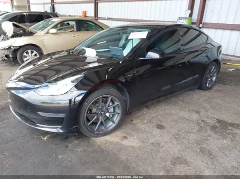 5YJ3E1EA5MF045609 — 2021 Tesla Model 3, photo 2 from IAAI 22.10.2026, Right side