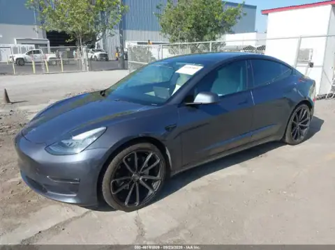 5YJ3E1EB6MF847904 — 2021 Tesla Model 3, photo 2 from IAAI, Right rear