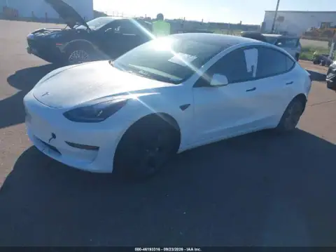 5YJ3E1EA4MF084093 — 2021 Tesla Model 3, photo 2 from IAAI, Rear end