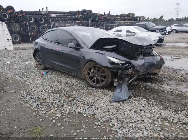 5YJ3E1EB0MF056719 Tesla Model 3 2021 — uszkodzenie Przód, zdjęcie przed naprawą