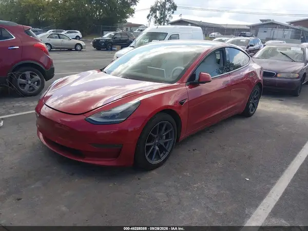 5YJ3E1EAXMF978700 — 2021 Tesla Model 3, photo 2 from IAAI, Repossessed