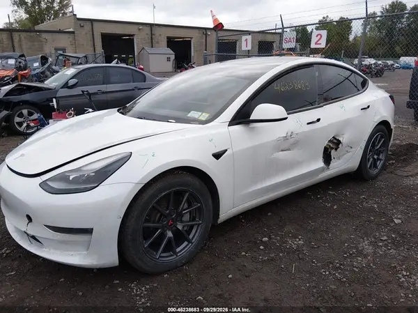 5YJ3E1EB0MF990430 — 2021 Tesla Model 3, фото 2 с аукциона IAAI, Левый бок