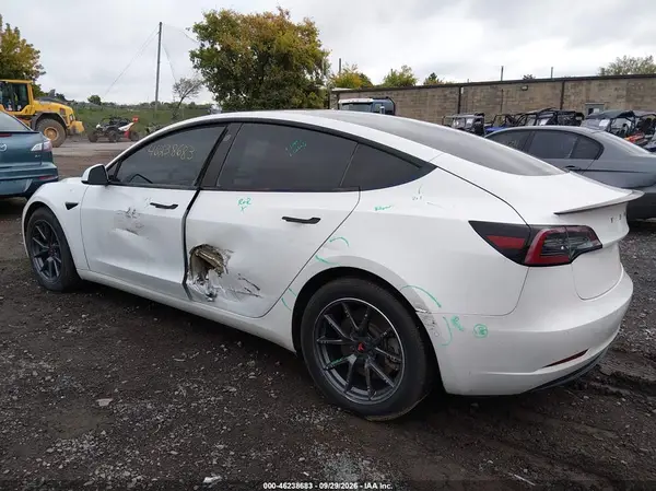 5YJ3E1EB0MF990430 — 2021 Tesla Model 3, фото 3 с аукциона IAAI, Левый бок