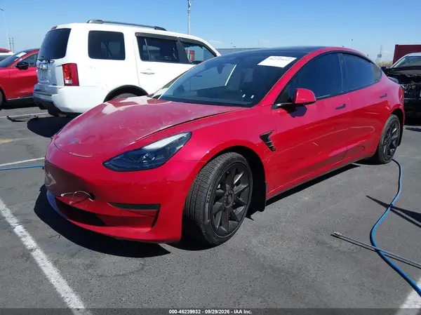 5YJ3E1EB9MF874532 — 2021 Tesla Model 3, photo 2 from IAAI, Right side