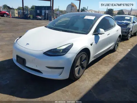 2021 Tesla Model 3 Standard Range Plus Rear-Wheel Drive VIN 5YJ3E1EA7MF978279 фото 2