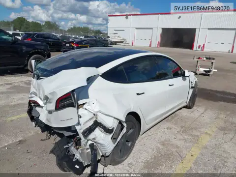 5YJ3E1EB6MF948070 — 2021 Tesla Model 3, photo 4 from IAAI, Front and rear