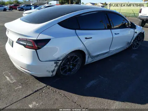 5YJ3E1EA1MF978486 — 2021 Tesla Model 3, photo 4 from IAAI, Front end