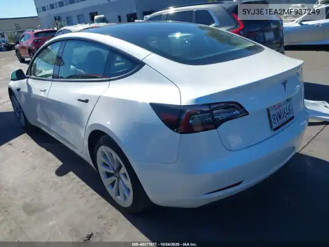 5YJ3E1EA2MF937249 — 2021 Tesla Model 3, zdjęcie 3 z IAAI, Prawy przód