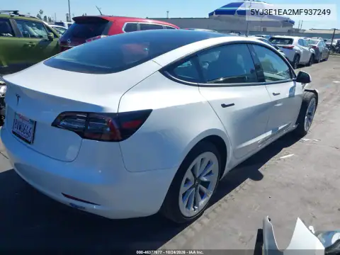 5YJ3E1EA2MF937249 — 2021 Tesla Model 3, zdjęcie 4 z IAAI, Prawy przód