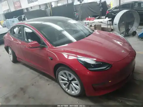 5YJ3E1EB8NF201863 — 2022 Tesla Model 3, Правий бік (Right Side), фото до ремонту