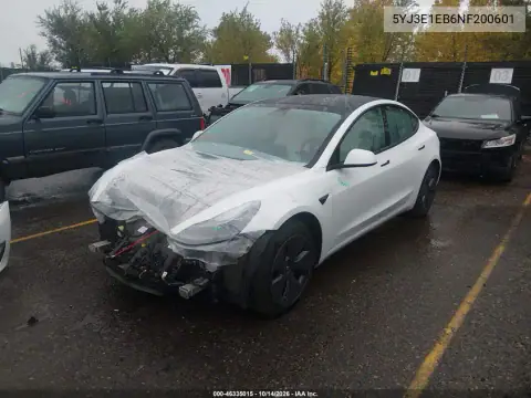 5YJ3E1EB6NF200601 — 2022 Tesla Model 3, фото 2 з IAAI, Передня частина