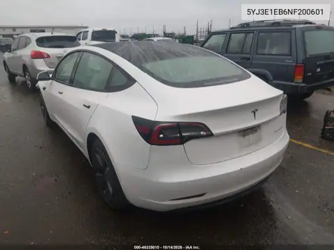 5YJ3E1EB6NF200601 — 2022 Tesla Model 3, фото 3 з IAAI, Передня частина