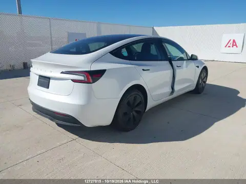 LRW3E7FA7RC089985 — 2024 Tesla Model 3, zdjęcie 4 z IAAI 23.10.2026, Przejęty przez wierzyciela