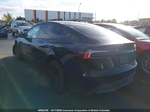 LRW3E7FA2RC089036 — 2024 Tesla Model 3, photo 3 from IAAI 28.10.2026, Right front