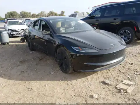 5YJ3E1EBXRF736554 — 2024 Tesla Model 3, Левый и правый бока (Left & Right Side), фото до ремонта