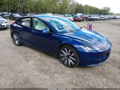 5YJ3E1EB1RF822643 — 2024 Tesla Model 3, Prawy bok (Right Side), zdjęć przed naprawą