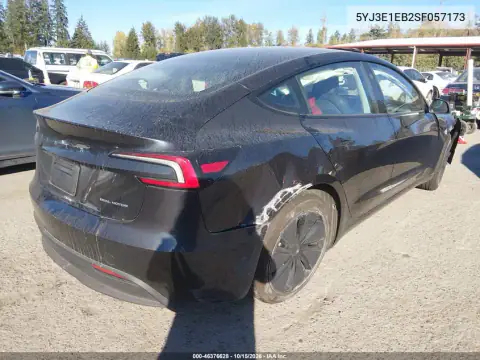 5YJ3E1EB2SF057173 — 2025 Tesla Model 3, ფოტო 4, IAAI, მარჯვენა მხარე