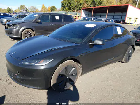 5YJ3E1EB7TF179772 — 2026 Tesla Model 3, zdjęcie 2 z IAAI, Prawy tył