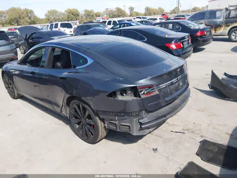 5YJSA1E47JF294698 — 2018 Tesla Model S, foto 3 de IAAI, Lado izquierdo