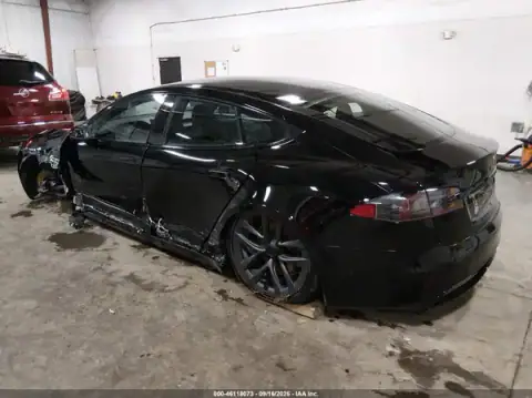 5YJSA1E57MF430129 — 2021 Tesla Model S, photo 3 from IAAI, Left side
