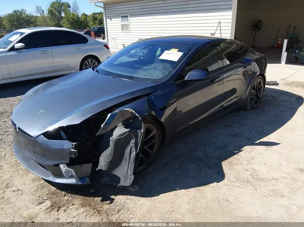 5YJSA1E57MF454267 — 2021 Tesla Model S, photo 2 from IAAI, Left front