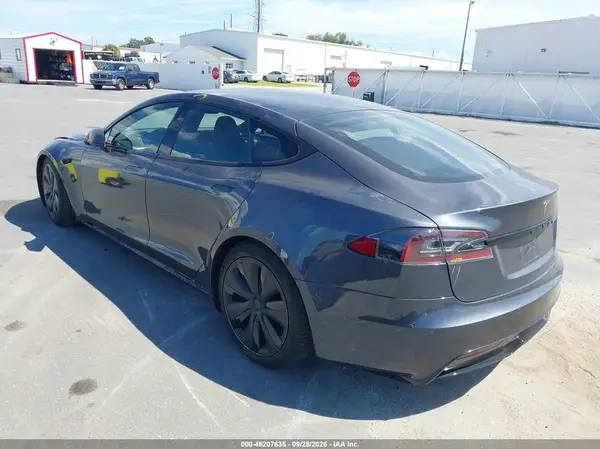 5YJSA1E58MF455458 — 2021 Tesla Model S, photo 3 from IAAI, Flood