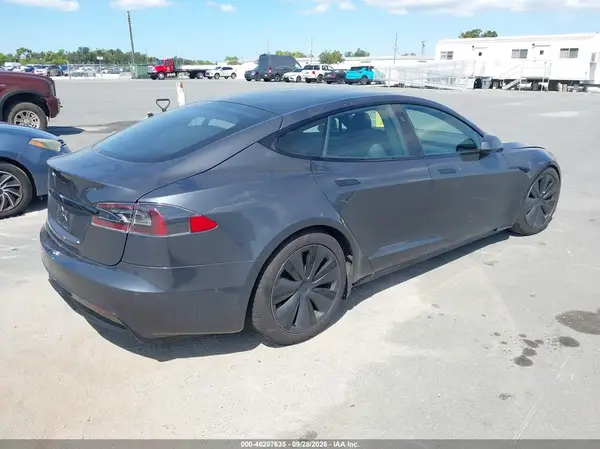 5YJSA1E58MF455458 — 2021 Tesla Model S, photo 4 from IAAI, Flood