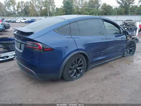 7SAXCDE54RF449670 — 2024 Tesla Model X Long Range, zdjęcie 4 z IAAI 29.10.2026, Przód