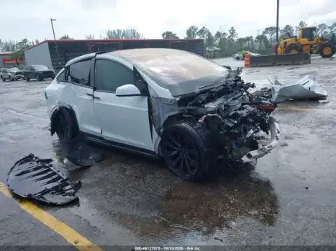 7SAXCAE55PF366342 — 2023 Tesla Model X, წინა ნაწილი (Front End), ფოტოები შეკეთებამდე