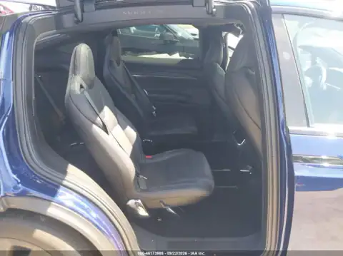 7SAXCBE58PF381780 — 2023 Tesla Model X, zdjęcie 8 z IAAI 22.10.2026, Przód