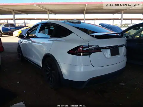 7SAXCBE63PF428707 — 2023 Tesla Model X, foto 3 de IAAI, Parte delantera