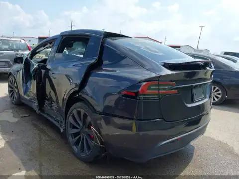 7SAXCBE69SF467343 — 2025 Tesla Model X, фото 3 с аукциона IAAI, левый бок