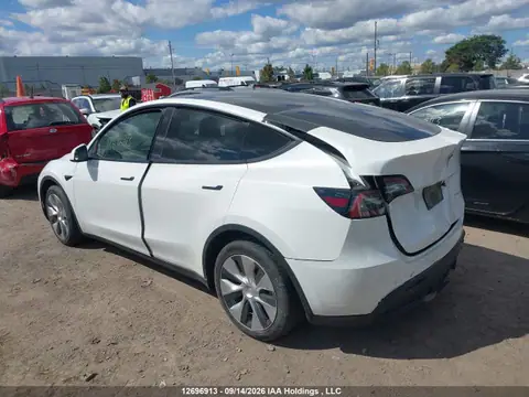 5YJYGAEE7MF186345 — 2021 Tesla Model Y Long Range, zdjęcie 3 z IAAI 20.10.2026, Tył