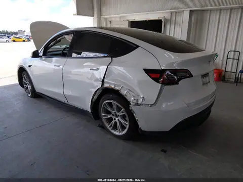 5YJYGDEE6MF191327 — 2021 Tesla Model Y Long Range, photo 3 from IAAI 22.10.2026, Left rear